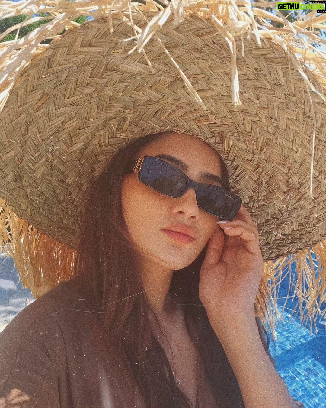 Mai Omar Instagram - And my summer has officially started 🌴☀️ Summer Time