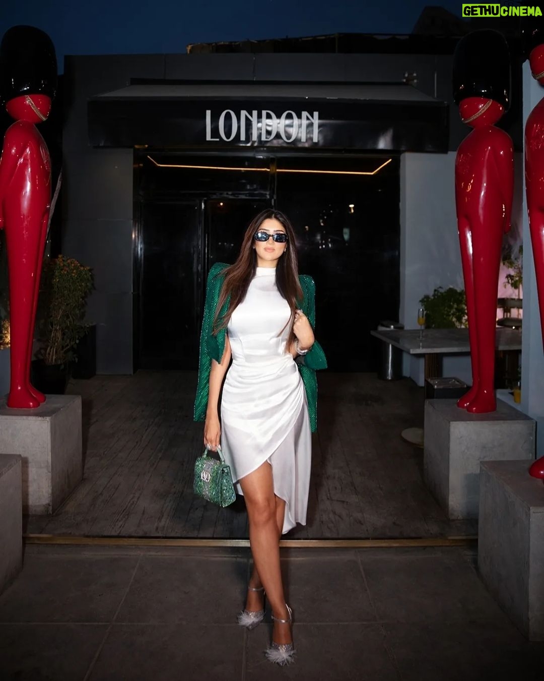 Mai Omar Instagram - Yesterday @thelondon.eg 's anniversary Thank you @coterie.events @salma_fathalla for the beautiful night ๐ค Makeup @dinaragheb Hair @heclev_hanna Styled by @label_p ๐ธ @youssef_shawky_photography Mamsha Ahl Misr