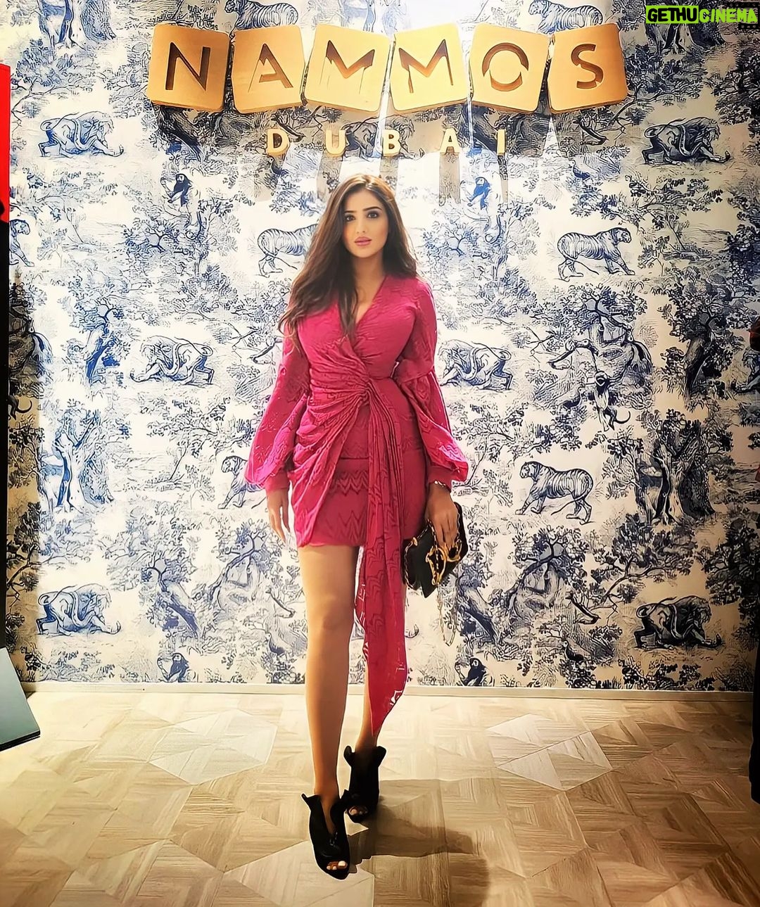 Mai Omar Instagram - Officially started my Christmas break. Merry Christmas everyone 💓 Nammos Dubai