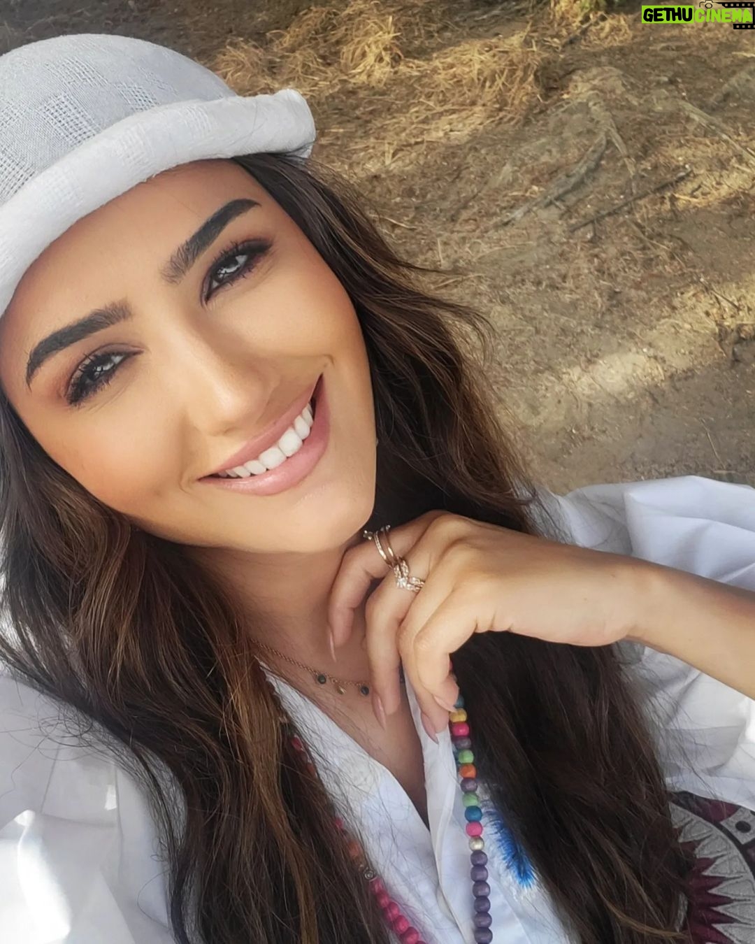 Mai Omar Instagram - Sending love to you all 🖤 #علاقه_مشروعه #بثينه Aswan
