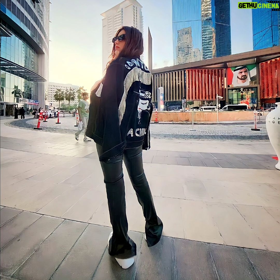 Mai Omar Instagram - 🖤 Dubai, United Arab Emirates