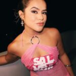 Maisa Silva Instagram - No Carnaval eu sou a amiga que dança, grita, dá risada e sempre leva um lanchinho na bolsa: @hummmsnacks comigo em Salvador, Olinda e nos próximos carnavais também ✨️🩷🫶🏼 *publi