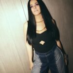 Maite Perroni Instagram - Gracias Colombia por 4 noches inolvidables !! Que mejor que celebrar con su moda y el talento de su gente con estas piezas increíbles. Fotografía: @carlos_ruizc Realización: @gerardangulo Management: @palomocaro. Makeup: @makeupbyponcho Hairstyle: @erickmoreno Foto 1: Vestido: @andrespajon Foto 2: Vestido: @silviatscherassi Foto 3: Body: @johannaortizofficial Pantalón: @neim_oficial para @makeno.co Joyería: @bypaulamendoza Foto 4: Chaqueta: @mazmanuelaalvarez para @makeno.co Pantalón: @andrespajon Foto 5: Chaqueta: @mazmanuelaalvarez para @makeno.co Pantalón: @andrespajon Foto 6: Vestido: @andrespajon Foto 7: Vestido: @andrespajon Foto 8: Playera: @vistetedecolombia