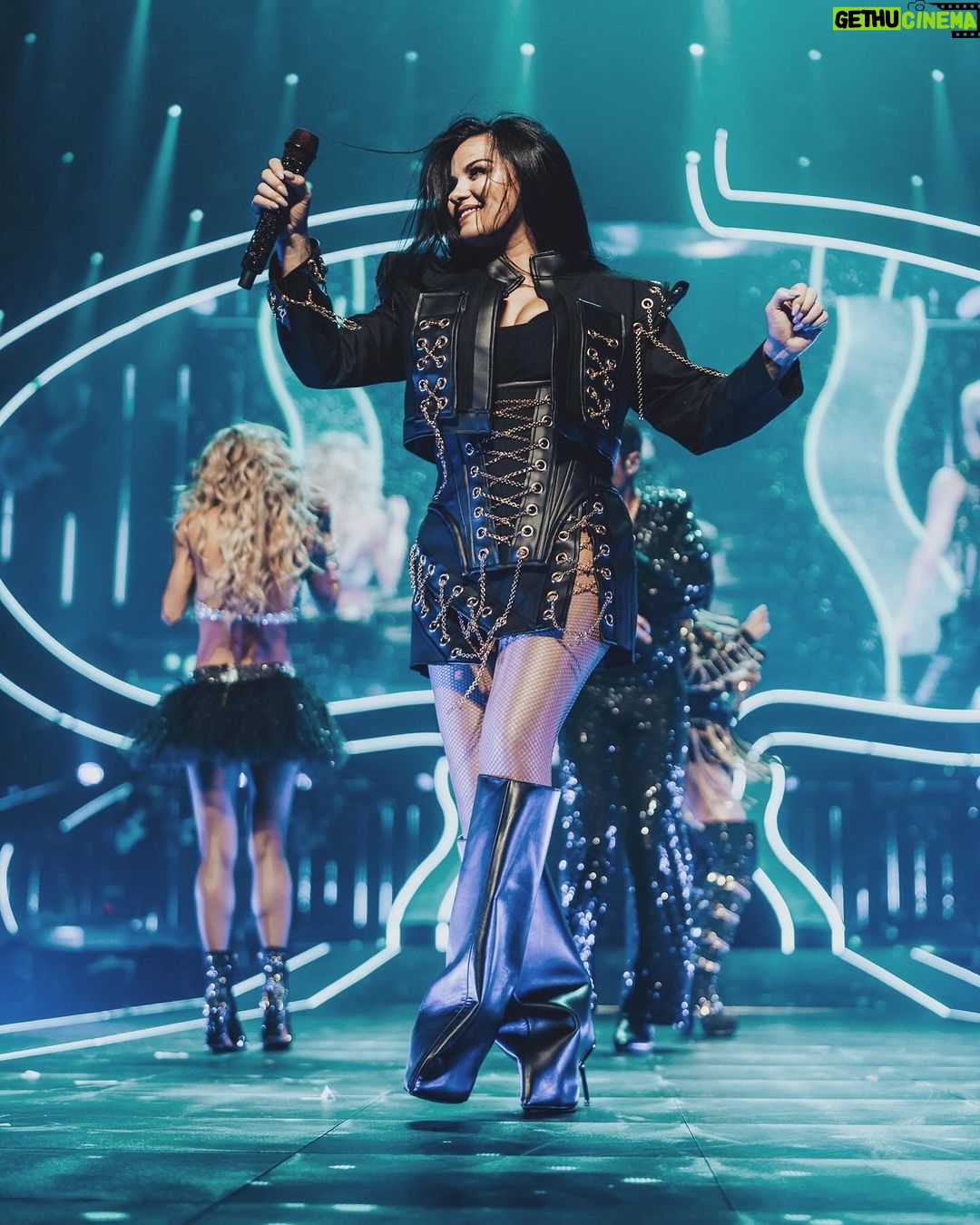 Maite Perroni - 803.3K Likes - Aquí vamos otra vez con todo nuestro corazón lleno de amor y una maleta llena de ilusiones … next stop LATAM … COLOMBIA este viernes nos vemos en Medellín.