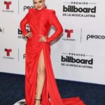 Maite Perroni Instagram - Noche de @latinbillboards gracias @makeupbyponcho @erickmoreno @angieestilo @suzelletaveras @elenajimenezoficial @kathykatherine305