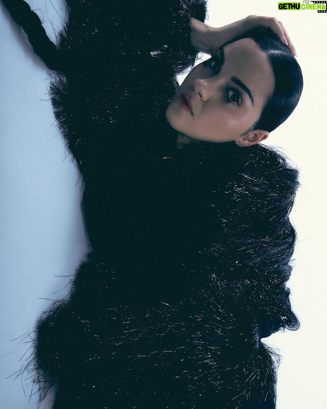 Maite Perroni Instagram - Mexican actress, singer, songwriter and producer Maite Perroni has been part of many successful projects on streaming platforms, such as Netflix's 'Oscuro Deseo', which became the most watched series in Spanish language. Maite gained international fame in 2004 as a member of the Latin Grammy-nominated pop group RBD. In January, simultaneously on social media and at iconic locations in various cities in Mexico, the United States and Brazil, it was announced that RBD will embark on a major concert tour across US and LatinAmerica, which will start on 25 August in El Paso, Texas. The 30-show 'Soy Rebelde Tour' sold out within just 24 hours of ticket sales opening. 🌟 Talent: Maite Perroni @maiteperroni Photographer: Sergio Valenzuela @sergio.valenzuelach Stylist: Gerard Angulo @gerardangulo Makeup: Alfonso Castro @makeupbyponcho Hair: Erick Moreno @erickmoreno Hair assistant: Sonia Terrazas @sonyterra Fashion assistants: Michelle Ortíz, Vanessa López & Mara Reyes @michortizand @vanecl.__ @marareyesd Photography assistants: Iván Aguíñiga & Zóe Gómez @ivanovich_as @zoegmz_ Production: Step On Fashion @steponfashion Editor: Timi Letonja @timiletonja Interview: Jana Letonja @janaletonja Cover design: Arthur Roeloffzen @arthurroeloffzen #MaitePerroni #NumeroNetherlands #NumeroDigital #cover Mexico City, Mexico