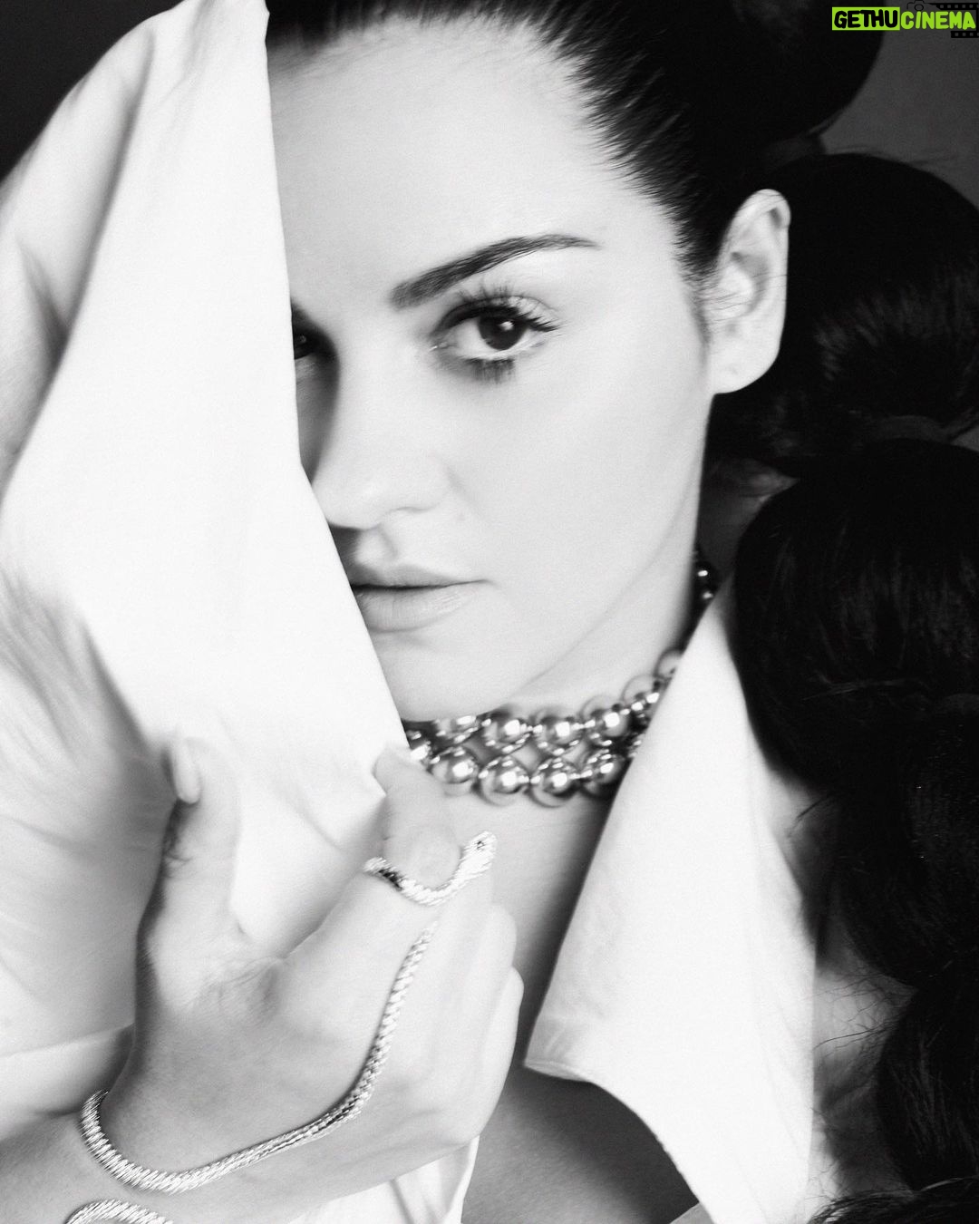 Maite Perroni Instagram - Mexican actress, singer, songwriter and producer Maite Perroni has been part of many successful projects on streaming platforms, such as Netflix's 'Oscuro Deseo', which became the most watched series in Spanish language. Maite gained international fame in 2004 as a member of the Latin Grammy-nominated pop group RBD. In January, simultaneously on social media and at iconic locations in various cities in Mexico, the United States and Brazil, it was announced that RBD will embark on a major concert tour across US and LatinAmerica, which will start on 25 August in El Paso, Texas. The 30-show 'Soy Rebelde Tour' sold out within just 24 hours of ticket sales opening. 🌟 Talent: Maite Perroni @maiteperroni Photographer: Sergio Valenzuela @sergio.valenzuelach Stylist: Gerard Angulo @gerardangulo Makeup: Alfonso Castro @makeupbyponcho Hair: Erick Moreno @erickmoreno Hair assistant: Sonia Terrazas @sonyterra Fashion assistants: Michelle Ortíz, Vanessa López & Mara Reyes @michortizand @vanecl.__ @marareyesd Photography assistants: Iván Aguíñiga & Zóe Gómez @ivanovich_as @zoegmz_ Production: Step On Fashion @steponfashion Editor: Timi Letonja @timiletonja Interview: Jana Letonja @janaletonja Cover design: Arthur Roeloffzen @arthurroeloffzen #MaitePerroni #NumeroNetherlands #NumeroDigital #cover Mexico City, Mexico