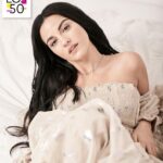 Maite Perroni Instagram - Gracias @peopleenespanol por un año más con ustedes ... Ya son 15 ❤️ gracias familia siempre siendo parte de mi historia los amo… #50MásBellos Gracias @soymariamorales @marlenni @carolejoseph