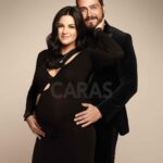 Maite Perroni Instagram - #EXCLUSIVA @maiteperroni y @atovarp cuentan a #CARAS cómo viven la dulce espera de su primer hijo juntos. Además, revelan una simpática anécdota de su luna de miel. Entérate de todos los detalles en nuestras historias y en la edición impresa #carasmarzo #maiteperroni #andrestovar #rbd