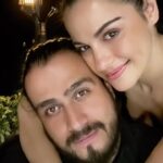 Maite Perroni Instagram - Si tuviera q definir la palabra plenitud sería con tu nombre, tu paso por este mundo hace la diferencia. No solo por esa carcajada deliciosa y cara de travesura o por tu capacidad de sentir y conectar con la gente que más te necesita, o por tu inmenso amor por la vida y hacer justicia. No hay día q no agradezca tu existencia , por q eres el mejor regalo para los q hemos tenido la suerte de encontrarnos contigo en este plano. Mi alma te estaba esperando y SI existías !!! SI eres de carne y hueso y SI eres un mortal con alas, que no deja de soñar y compartirme cada día lo bonito q es vivir la vida en amor sano. Que eres consciente de lo importante que es trabajar por ser mejores, por crecer y tomarnos de la mano bien fuerte para lograrlo juntos. Gracias por invitarme a recorrer un sin fin de emociones contigo, las más retadoras y hermosas de la vida, gracias por ser tú, tan humanamente real y tan increíblemente cierto. 🙏🏻❤️ TE AMO AMOR DE MIS VIDAS , como no podría creerme capaz de hacerlo. Solo pido las cosas más bonitas para ti, que todo lo q desee tu corazón desde lo más profundo, se materialice para tu más alto bien. Feliz vuelta al sol ☀️ St. Lucia