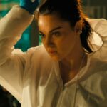 Maite Perroni Instagram - Una empresaria. Una bailarina exótica. Una perito forense. Tres mujeres idénticas se encuentran para descubrir la misteriosa razón por la cual fueron separadas. Inspirada en un caso real, Tríada llega el 22 de febrero a Netflix.