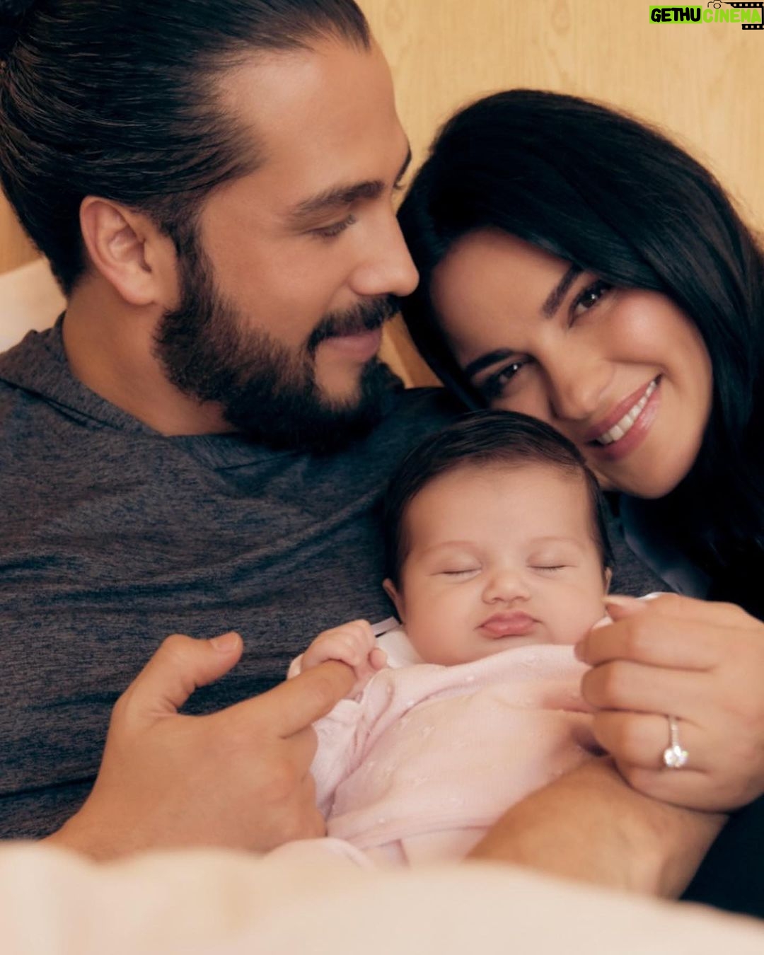 Maite Perroni - 1.6 Million Likes - Lo más importante: NUESTRA FAMILIA. El lugar más seguro, amoroso y sólido… es todo!!! No hay palabras para describir lo que explota dentro de nuestro corazón, el amor en su máxima expresión.
