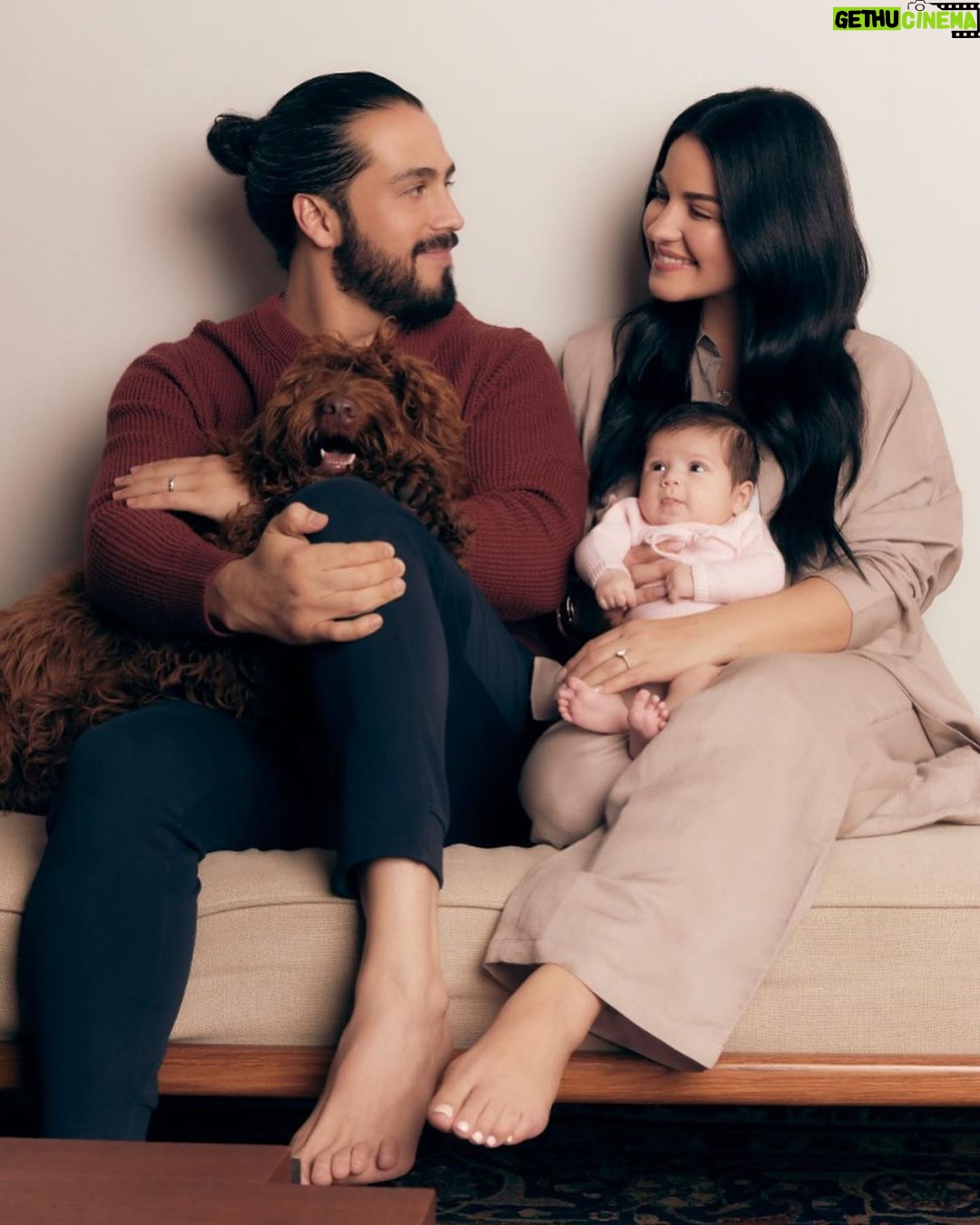 Maite Perroni - 1.6 Million Likes - Lo más importante: NUESTRA FAMILIA. El lugar más seguro, amoroso y sólido… es todo!!! No hay palabras para describir lo que explota dentro de nuestro corazón, el amor en su máxima expresión.