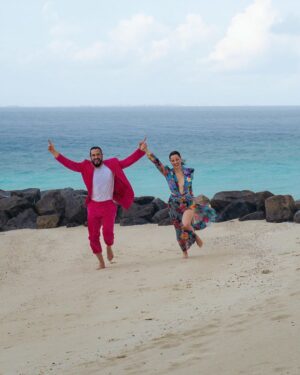 Maite Perroni Instagram - Aquí vamos!!! La vida se cuenta mucho mejor a tu lado. Gracias por estos días tan felices juntos!!! #honeymoon #blessed