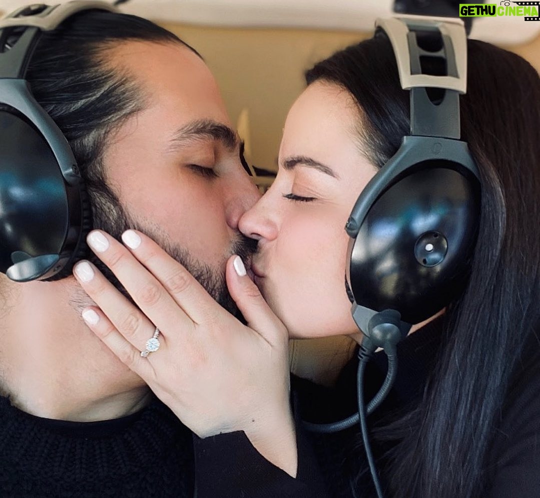 Maite Perroni - 792.4K Likes - ¡WE said yes! 💍✨
“Aquí, cerquita de Dios, el sol y la luna, quiero pedirte que te cases conmigo.”
ATP
“Nunca había sentido tanto amor, certeza y felicidad. Te amo, amor de mis vidas.”
MPB