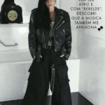 Maite Perroni Instagram - "O Brasil, para mim, é um abraço no coração", afirma @MaitePerroni ao se despedir do país após 8 shows esgotados da #SoyRebeldeTour. Em entrevista especial à Glamour, a atriz e cantora relembrou seus sonhos de infância e como se dedicou até se tornar uma das maiores atrizes mexicanas dos últimos tempos. "Minha paixão está na atuação, mas com #Rebelde descobri que a música também me apaixona", revelou. Maite falou também sobre os desafios em retornar aos palcos com o RBD após 15 anos, mas garantiu que não foi difícil aceitar: "quando me falaram do projeto, eu disse: 'sim, claro que sim, eu não posso perder isso'". E, se há 20 anos, a personagem Lupita tornava Maite conhecida no mundo, hoje, Lía, sua primeira filha, apresentou a ela um amor inigualável. "A maternidade foi uma experiência linda, a melhor da minha vida", diz. No site, pelo link da bio, você confere a entrevista com Maite na íntegra! #MaitePerroni #MaitePerroniNaGlamour #GlamourInstaZine Texto: Malu Pinheiro @mariluisapp Fotógrafo: Tiago Prisco tiagoprisco Direção: Gerard Angulo @gerardangulo Stylist: Angelina Lusvardi @angelinalusvardi / Pablo Monaquezi @projetomottainai PR: Carolina Palomo @palomocaro Assessoria de imprensa: @nexxtpr Assistente de moda: Roger Souto @studioo23 Assistente de foto: Haron Miquillino @haronmiquilino Cabeleireiro: Erick Moreno @erickmoreno Maquiagem: Alfonso Castro @makeupbyponcho Produtor: Step on Fashion @steponfashion