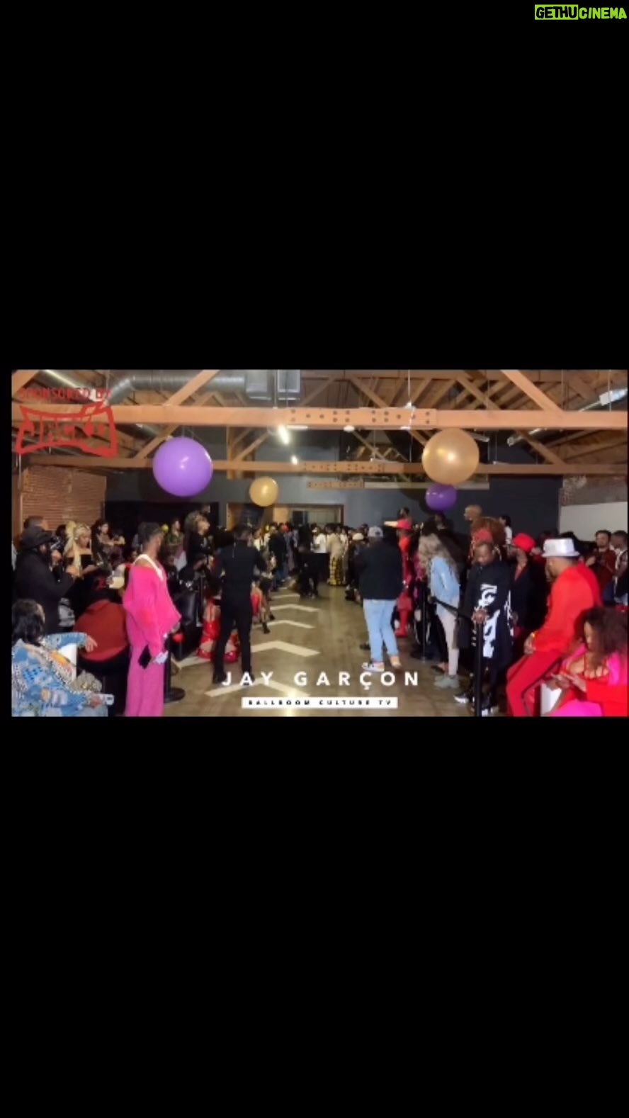 Makayla Lanvin Instagram - Even on slippery concrete I still get crazy 😜 #theprincessofphiladelphia #kaybae#makaylah#mother#philly #basquiat#ballroom#vogue#spins#dips#viral#share#like#comment#beyonce #foryoupage #explorepage✨ #flips#heels