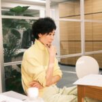 Maki Tamaru Instagram - 今日は @ade_tamarumaki 定例ミーティング ねぎさん めっちゃボールペン🖊️ 　まわすやん笑笑😹😂🤣 皆様に、喜んでいただける様な そんなアイテムを、作りたい。 それぞれのポジションで みんなで真剣に悩んで、もがいて、ポジティブに、苦しみ 努力を重ねながら前に進む。💪 ブランドを立ち上げてから 約8ヶ月。 いつの日か 「随分、慣れてきて 落ち着いてきました〜。 マイペースにがんばれてますー」 なんて 言える日が、来るのだろうか？😹。 今はまだ、全く想像できない😂。 ただ今は みんなで 一生懸命、がんばってるこの全ての時間があたたかく 尊い。🙏 今日は冬休みが始まっている 長男も連れてミーティングに参加。 ママがお仕事頑張ってるのを見るのも 彼にとって良い機会かな〜？、、、 社会見学になればいいなー。 なんて思い （私の勝手な願いも込めてながら）連れてきても 彼には ミーティングの最初から、最後まで　 iPadの画面しか目に入っていない(　ﾟдﾟ)。 無念