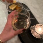 Maki Tamaru Instagram - 今日も お掃除ロボット ロイにお世話になりならがら 私は、ハンディーの掃除機を片手に 一緒にお掃除🧹 朝時間 今日は、お気に入りのコーヒー☕️と羊羹で 気合を入れて💪。 午後からの時間を有意義に♡ ヘアスタイルについてご質問いただいておりました 今日は自宅でのミーティングでしたので ワックスもオイルもつけず 洗って乾かしただけのスタイルです。 ミーティングが終わって 晩御飯支度！ 今夜は塩肉じゃがと、麹のお鍋と スーパーにいつも置いてくれてある レシピの中にあった 大根とニンジンとかまぼこのサラダ^ - ^的な献立で。 ドタバタしながら作った今日の夕食 おねぎがほとんどつながっている🤪 お片づけも終えて、 チーズ好きの次男と🦖 ほっと 一息。 今日もはよ寝よう^ ^ おやすみなさい。また明日♡