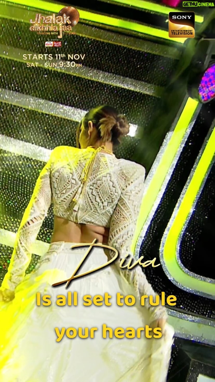 Malaika Arora Instagram - Aa rahi hain Malaika sab ke dilon pe chaane! Dekhiye 11 Nov se #JhalakDikhhlaJaa, Sat-Sun raat 9:30 sirf #SonyEntertainmentTelevision par. @malaikaaroraofficial @farahkhankunder @arshad_warsi #NewShow #JhalakDikhhlaJaaOnSonyTV