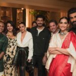 Malaika Arora Instagram - This one’s for you @iamarhaankhan …. Our all time favourite @davidbeckham ❤️….. thank you @sonamkapoor @anandahuja for such a warm n beautiful evening 🤗❤️