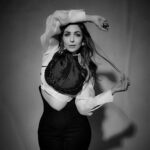 Malaika Arora Instagram – Black n white or colour ….. take ur pick ………………..Outfit by : @pankajandnidhi 
Styled by : @manekaharisinghani with @chintan_shah08 
Makeup by : @meghnabutanihairandmakeup
Hair by : @souravv_roy_
Managed by : @Naureen.abdullah
📷 @gohil_jeet
.
.
#jhalakdikhlaja #jhalakdikhlajaonsonytv