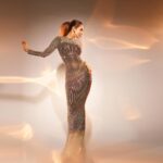 Malaika Arora Instagram - Don’t let anyone dull your shine ……glow baby glow…………Outfit by : @yousef_aljasmi Earrings by: @karishma.joolry Styled by : @manekaharisinghani with @chintan_shah08 Makeup by : @meghnabutanihairandmakeup Hair by : @souravv_roy_ Managed by : @Naureen.abdullah 📷 @shivamguptaphotography . . . #jhalakdikhlaja #jhalakdikhlajaonsonytv