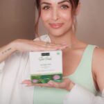 Malaika Arora Instagram – No more DIY mess or struggles when I have got Kapiva Skin Foods Glow Mix! 🌟😍
A 100% natural, ayurvedic skin supplement that boosts collagen, hyaluronic acid & glutathione with Rose, Pomegranate, Shatavari and 11+ Ayurvedic Herbs 🌹✨💫🌱🍀

Get your skin ka sahi food today at @kapiva_official 

#skinkasahifood #skinfoods #kapiva #kapivaskinfoodsglowmix #naturalingredients #ayurvedicingredients #ayurvediclifestyle #ayurvedicproduct #ayurveda #skincare #skincaretips #collagen #glutathione #hyaluronicacid #skinsupplement #ayurvedicskincare #ad #reelsinstagram #trendingaudio #trendingreels