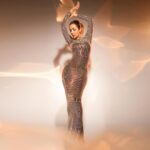 Malaika Arora Instagram – Don’t let anyone dull your shine ……glow baby  glow…………Outfit by : @yousef_aljasmi Earrings by: @karishma.joolry 
Styled by : @manekaharisinghani with @chintan_shah08 
Makeup by : @meghnabutanihairandmakeup
Hair by : @souravv_roy_
Managed by : @Naureen.abdullah
📷 @shivamguptaphotography 
.
.
.
#jhalakdikhlaja #jhalakdikhlajaonsonytv