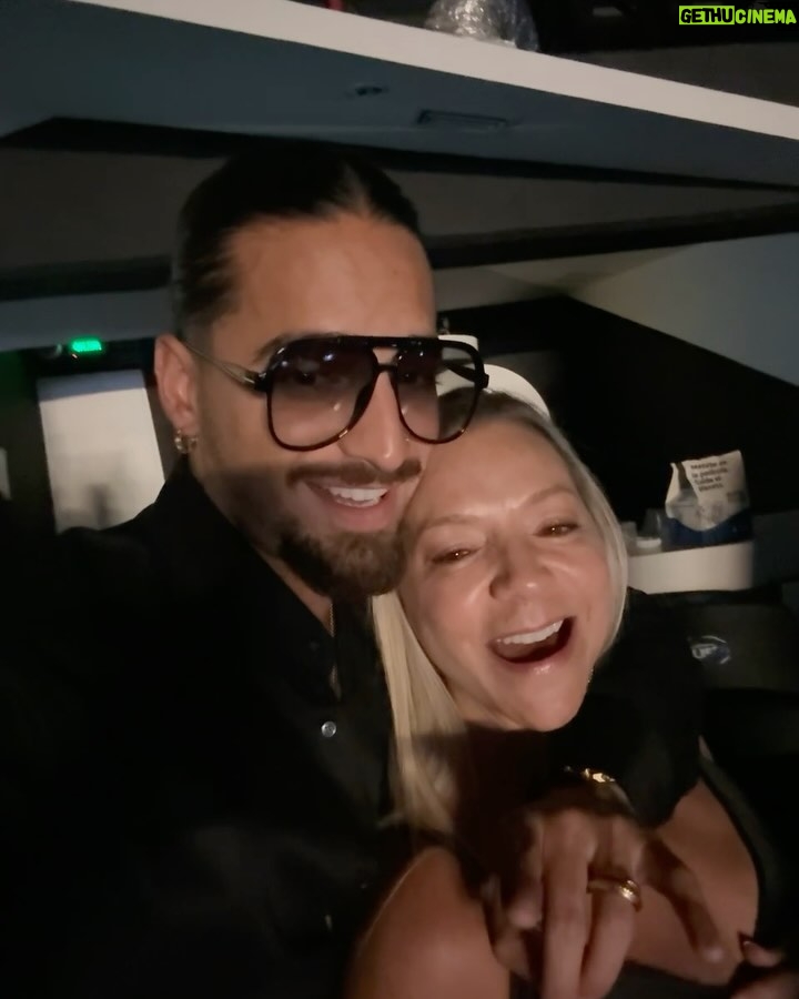 Maluma Instagram - Ayer mi cita fue mi madre ♥️👸🏼 … Su sueño era ver a Luis Mi 😍 SUEÑO CUMPLIDO!