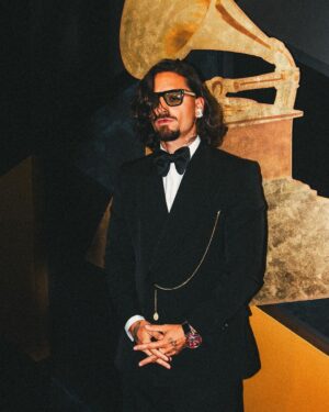 Maluma Instagram - Ayer ganó Colombia 🇨🇴 
QUE NOCHE!! Mi grammy fue la copa 🥂 que me dio la 🐐
