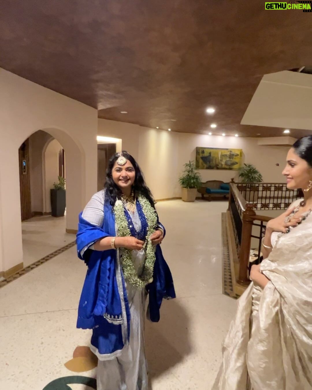 Manasa Varanasi Instagram - Happy freaking birthday to one of my fav humans ❤️ Madam constant, what a ride it’s been. From college to now, I only have lovee for all the crazy we’ve shared. 🥂 to another golden year. :*