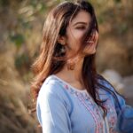 Manasa Varanasi Instagram - Just simple days. Simple days of laughing lots, breathing deep, loving learning and gratitude ☀️ 📷 @kilaruness #sun