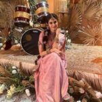 Manasa Varanasi Instagram - Soundcheck in 5 minutes #rocknroll #soniye