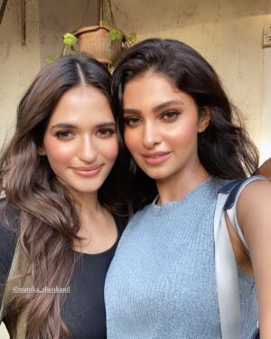 Manasa Varanasi Instagram - Happy Birthday to this kind, fun-loving, angelic woman 🍰 2 years ago destiny made us meet as sisters, contenders and house buddies. Since then we’ve shared a tight friendship that has blossomed through every new conversation, outdoor expedition, kitchen recipe and wardrobe swap.

@manika_sheokand May you set new milestones and reach new heights!! Wishing you the finest year full of everything you love ♥️