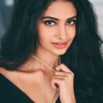 Manasa Varanasi Instagram - The Balcony Mix ☀️ 📸 with @pranav.foto #balcony #portrait