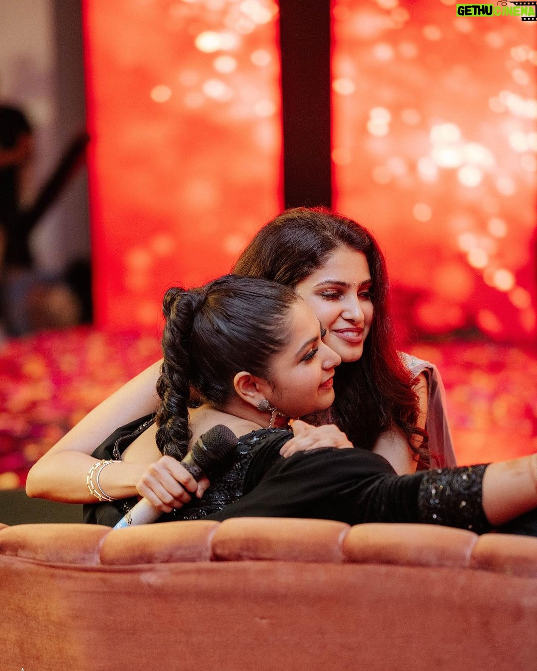 Manasa Varanasi Instagram - Happy freaking birthday to one of my fav humans ❤️ Madam constant, what a ride it’s been. From college to now, I only have lovee for all the crazy we’ve shared. 🥂 to another golden year. :*