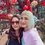 Manaswee Krittanookul Instagram – You always my sweet sister 💜💜
You are my family 💜💜
Love you Claire 💜💜
@clairefoo 💜💜
#วันนี้สีม่วง💜💜 B-Story Garden Cafe & Restaurants