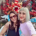 Manaswee Krittanookul Instagram – You always my sweet sister 💜💜
You are my family 💜💜
Love you Claire 💜💜
@clairefoo 💜💜
#วันนี้สีม่วง💜💜 B-Story Garden Cafe & Restaurants