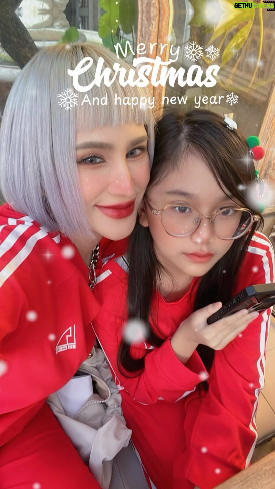 Manaswee Krittanookul Instagram - Merry Christmas β₯οΈππ
πΌπ€ B-Story Garden Cafe & Restaurants