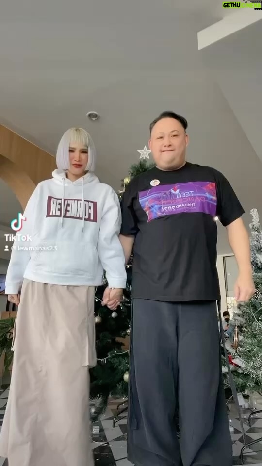 Manaswee Krittanookul Instagram - #santababy @lewmanas #tiktok #tiktokthailand Chiang Mai, Thailand