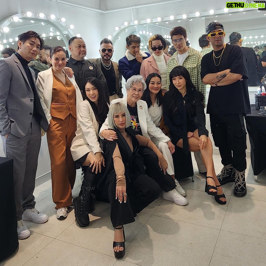Manaswee Krittanookul Instagram - ครอบครัว to be number one จบไปแล้วกับการแข่งขัน to be number one Dancercise Thailand championship 2024 ขอแสดงความยินดีกับน้องน้องทุกทีมทุกรุ่นนะคะ น้องน้องเก่งมาก พี่เห็นถึงการซ้อมที่หนัก กว่าจะแสดงออกมาแต่ละโชว์ได้ ขอบคุณทุกคนที่มีส่วนร่วมในแต่ละทีมที่แข่งขันในครั้งนี้นะคะ ภูมิใจในครอบครัวทูบีทุกทุกคนค่ะ ♥️♥️♥️♥️