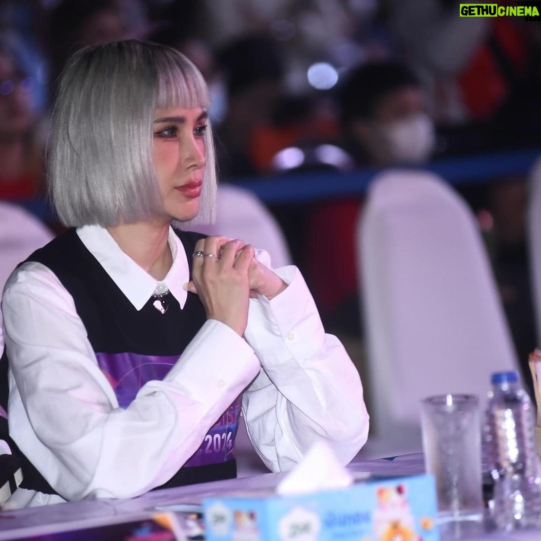 Manaswee Krittanookul Instagram - ครอบครัว to be number one จบไปแล้วกับการแข่งขัน to be number one Dancercise Thailand championship 2024 ขอแสดงความยินดีกับน้องน้องทุกทีมทุกรุ่นนะคะ น้องน้องเก่งมาก พี่เห็นถึงการซ้อมที่หนัก กว่าจะแสดงออกมาแต่ละโชว์ได้ ขอบคุณทุกคนที่มีส่วนร่วมในแต่ละทีมที่แข่งขันในครั้งนี้นะคะ ภูมิใจในครอบครัวทูบีทุกทุกคนค่ะ ♥️♥️♥️♥️