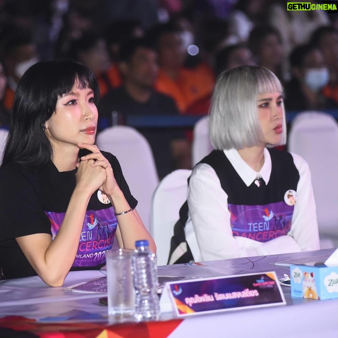 Manaswee Krittanookul Instagram - ครอบครัว to be number one จบไปแล้วกับการแข่งขัน to be number one Dancercise Thailand championship 2024 ขอแสดงความยินดีกับน้องน้องทุกทีมทุกรุ่นนะคะ น้องน้องเก่งมาก พี่เห็นถึงการซ้อมที่หนัก กว่าจะแสดงออกมาแต่ละโชว์ได้ ขอบคุณทุกคนที่มีส่วนร่วมในแต่ละทีมที่แข่งขันในครั้งนี้นะคะ ภูมิใจในครอบครัวทูบีทุกทุกคนค่ะ ♥️♥️♥️♥️
