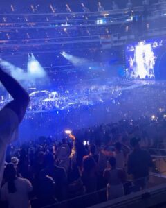 Mandeep Dhillon Instagram - 👑🐝 Look Around Everybody On Mute Look Around Just Me & My Crew BIG ENERGY