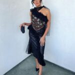 Mandeep Dhillon Instagram - I’m hungover 👍🏽 Styled by - @itsamandalim Makeup by - @lilly_keys Dress - @rodarte Heels - @ysl Bag - @simitri.shop @criticschoice #CCACelebrations #CelebrateAAPICinema
