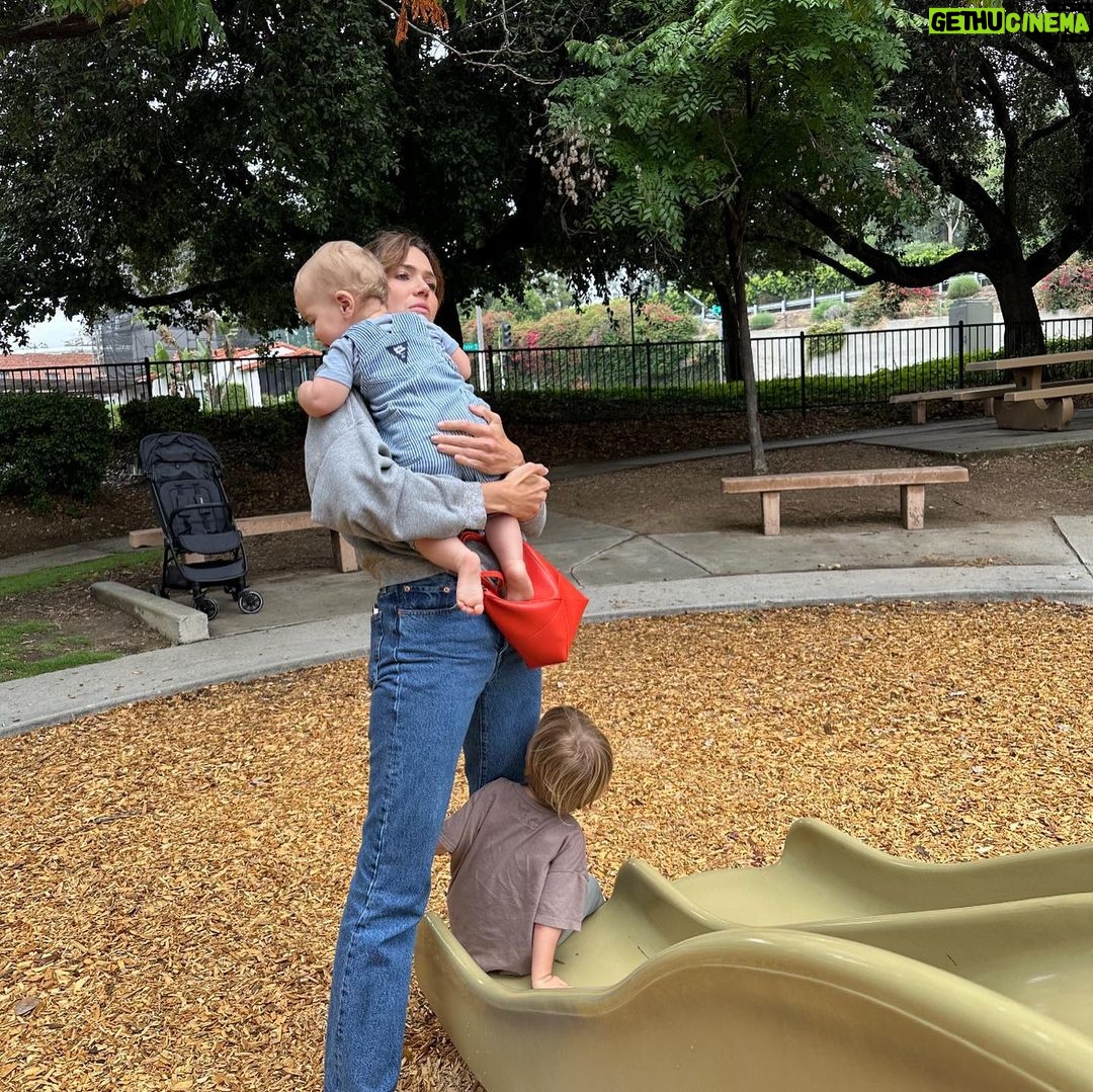 Mandy Moore Instagram - A love that defies description and changes you on a cellular level. I’m the luckiest to be your mom, Goose and Ozzie. #nationalsonsday