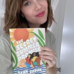 Mandy Moore Instagram – Congrats to my sweetest and hardest working pal @keah_maria on book #3 (!!), her first YA fiction. I am in awe of your talent and drive and your vast knowledge of every bit of the pop culture universe. Thanks for keeping me on my toes. 💓 you and everyone grab a copy- perfect summer read!! #thesecretsummerpromise