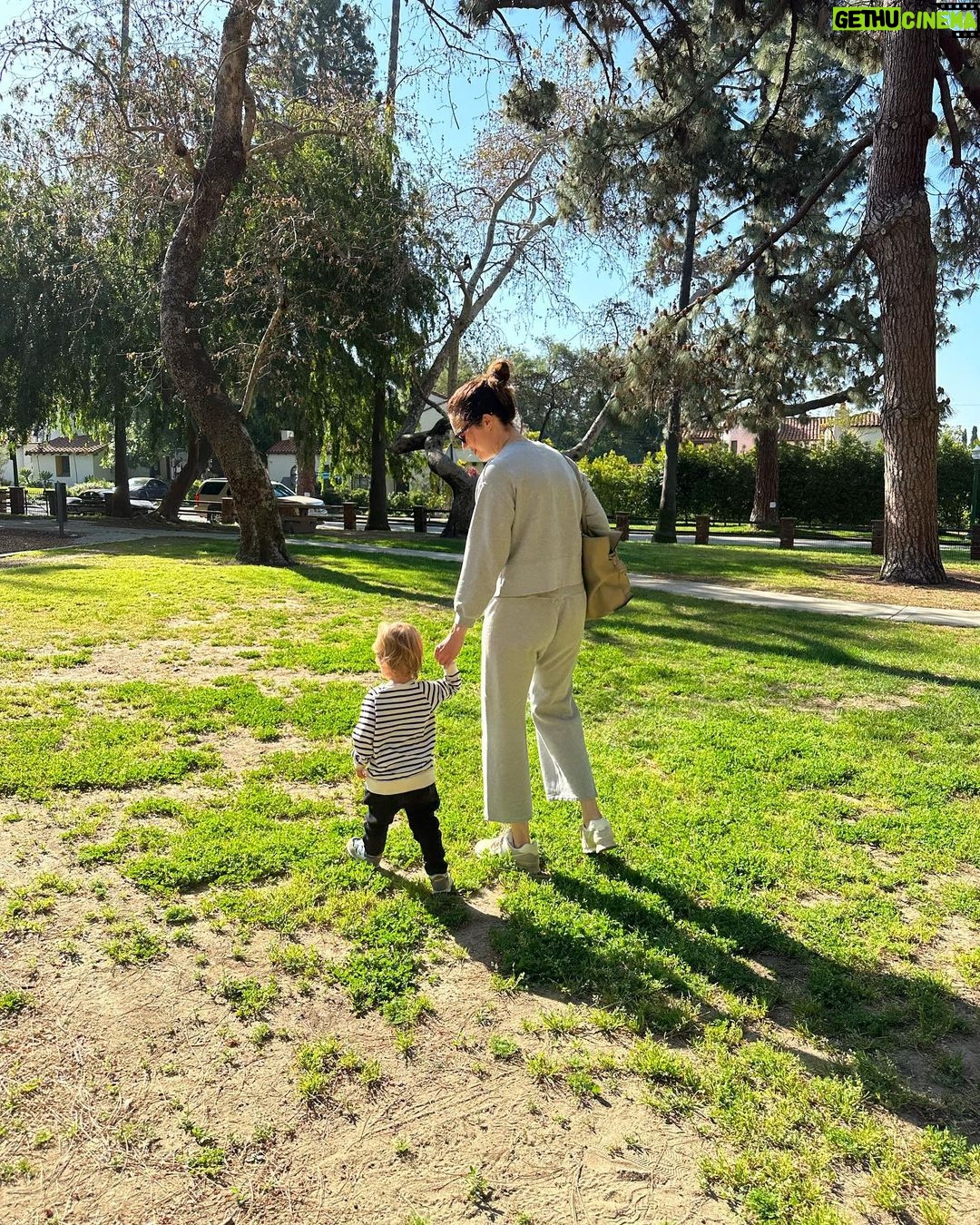 Mandy Moore Instagram - Back with my boys. 💓💓💓