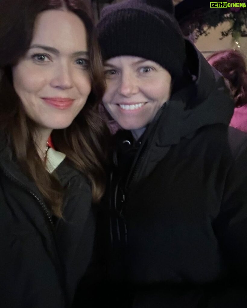 Mandy Moore Instagram - This is a @jennifermorrison appreciation post. Today was my last day of work for the first 4 episodes and therefore, my last day on set with Jen. I never had the chance to really work with her on #thisisus, we’d only pass each other in hair and makeup and I admired her from afar but getting the chance to create something together and work with her in this capacity was magical. I stand in such admiration for how deftly she commands a set and how deeply she cares about the work on every level. Count me in for ANY job with you, @jennifermorrison!! 💓💓💓💓
